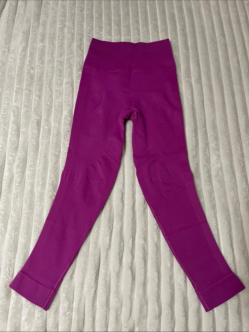 Lululemon Zone In Tight Tender | Size 4 ? - Picture 5 of 8